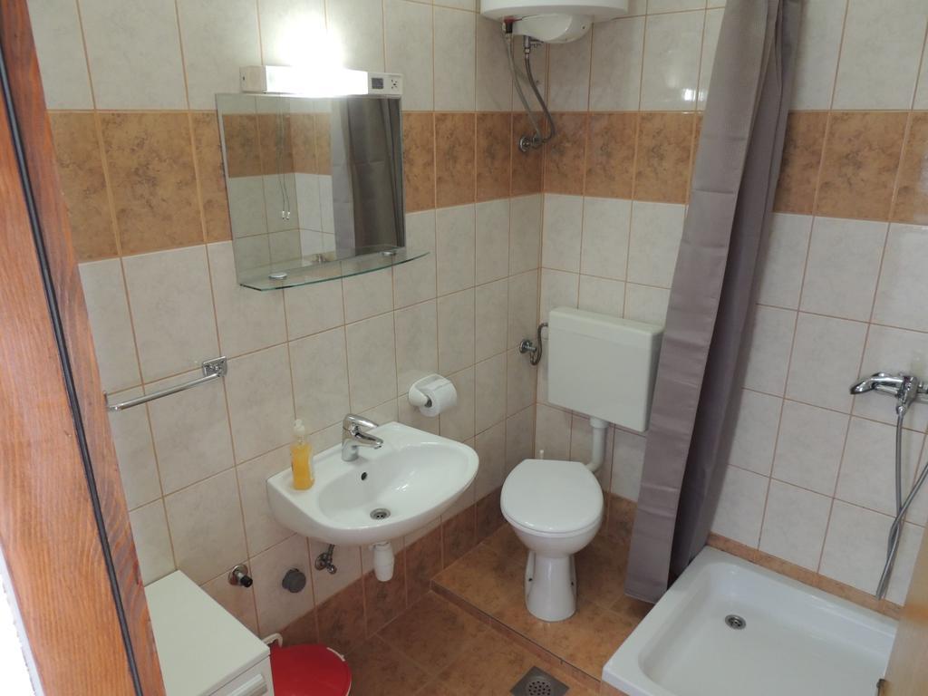 Apartments Barcarola Паг Экстерьер фото